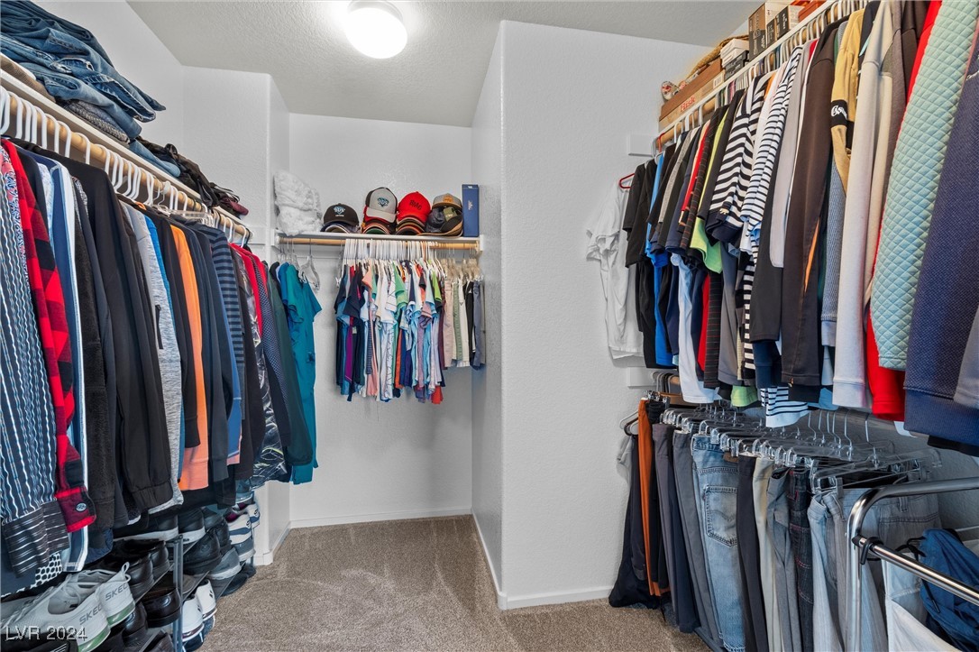 732 Beechwheat Way Henderson, NV 89015 - Photo 19 of 38 Master Walk-in Closet