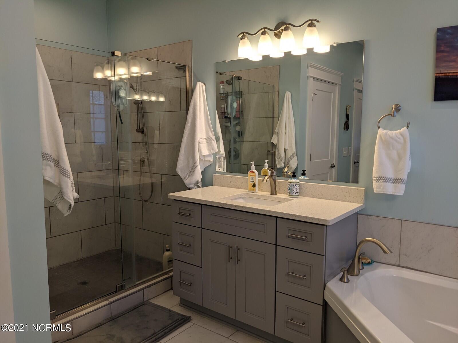 311 Livingston Court Holly Ridge, NC 28445 - Photo 17 of 30 Master Bath