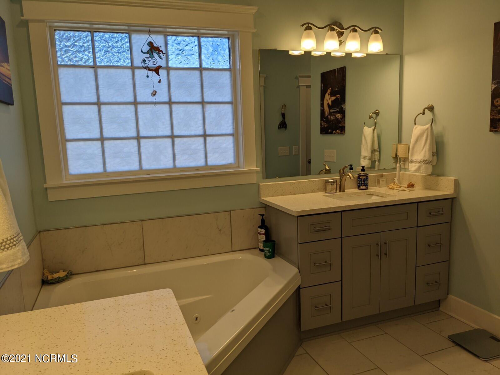 311 Livingston Court Holly Ridge, NC 28445 - Photo 18 of 30 Master Bath
