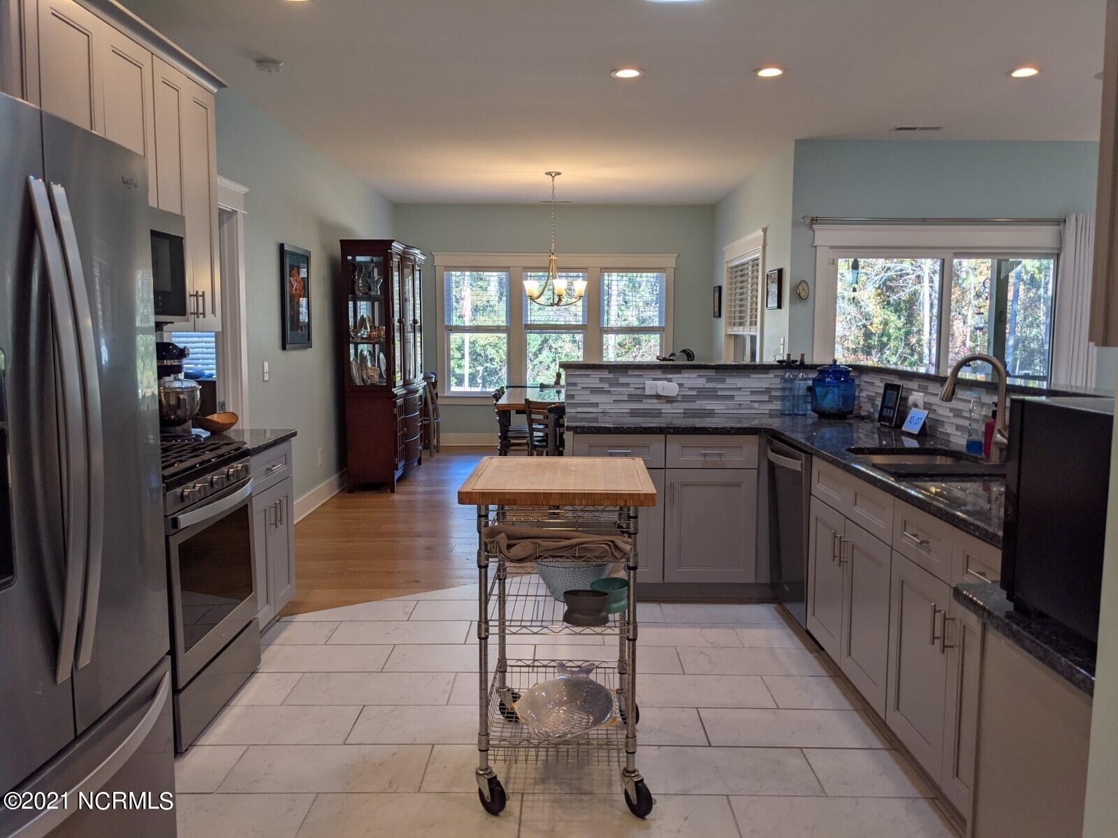 311 Livingston Court Holly Ridge, NC 28445 - Photo 10 of 30 Kitchen