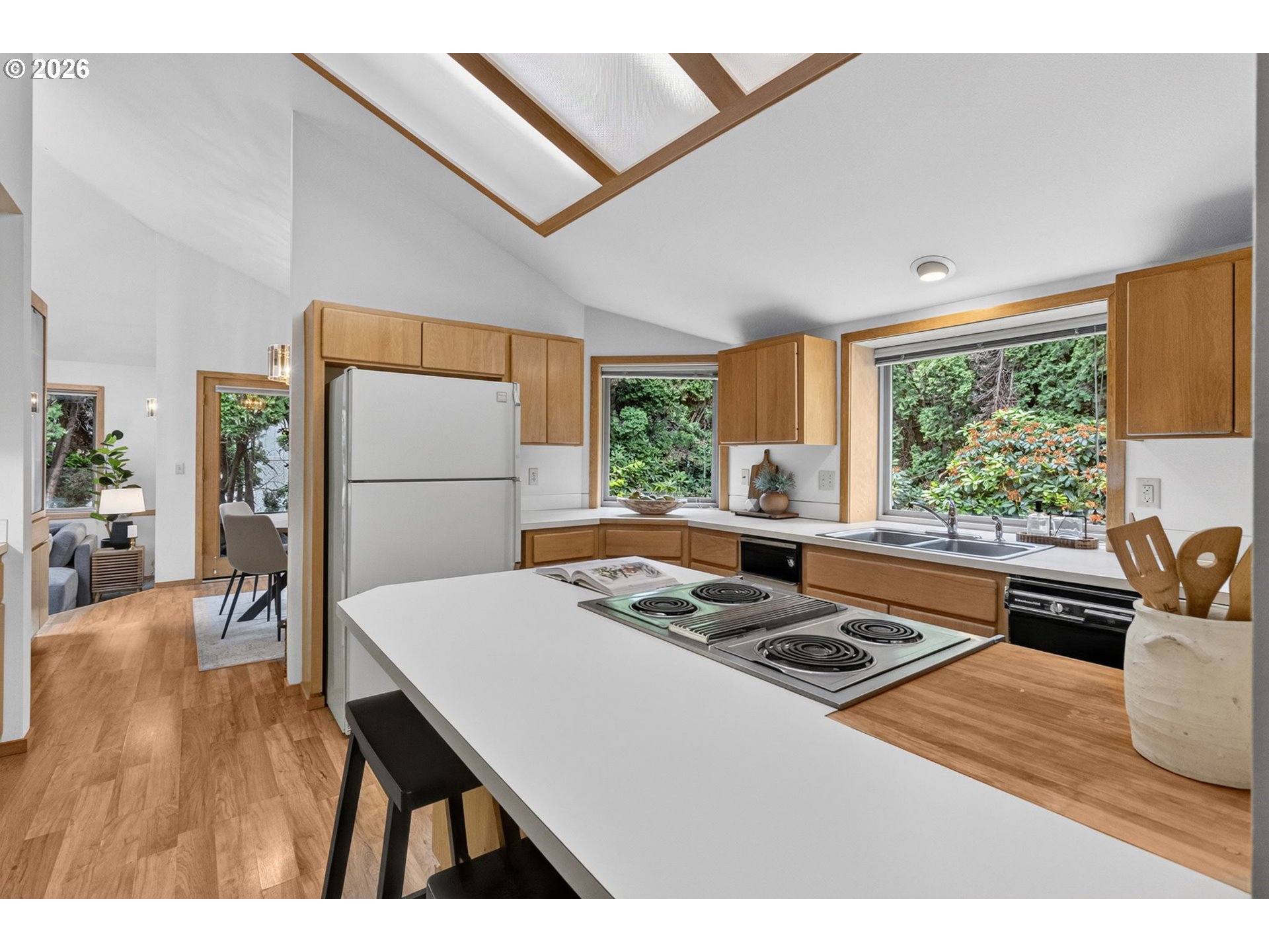 2736 Harlow Road Eugene, OR 97401 - Photo 10 of 40 Kitchen