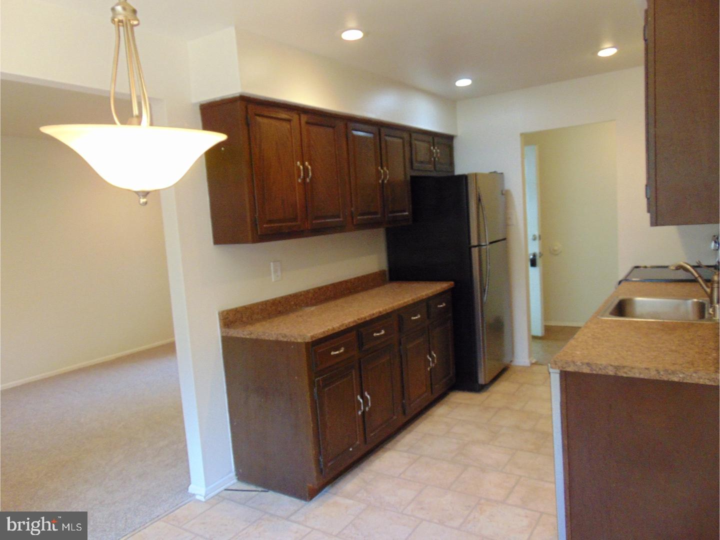 308 Balsam Road Williamstown, NJ 08094 - Photo 6 of 19 Kitchen
