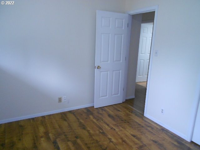 5355 Southwest River Road Hillsboro, OR 97123 - Photo 8 of 24 an empty room with closet