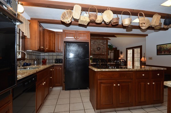 597 Sugar Road Bolton, MA 01740 - Photo 12 of 29