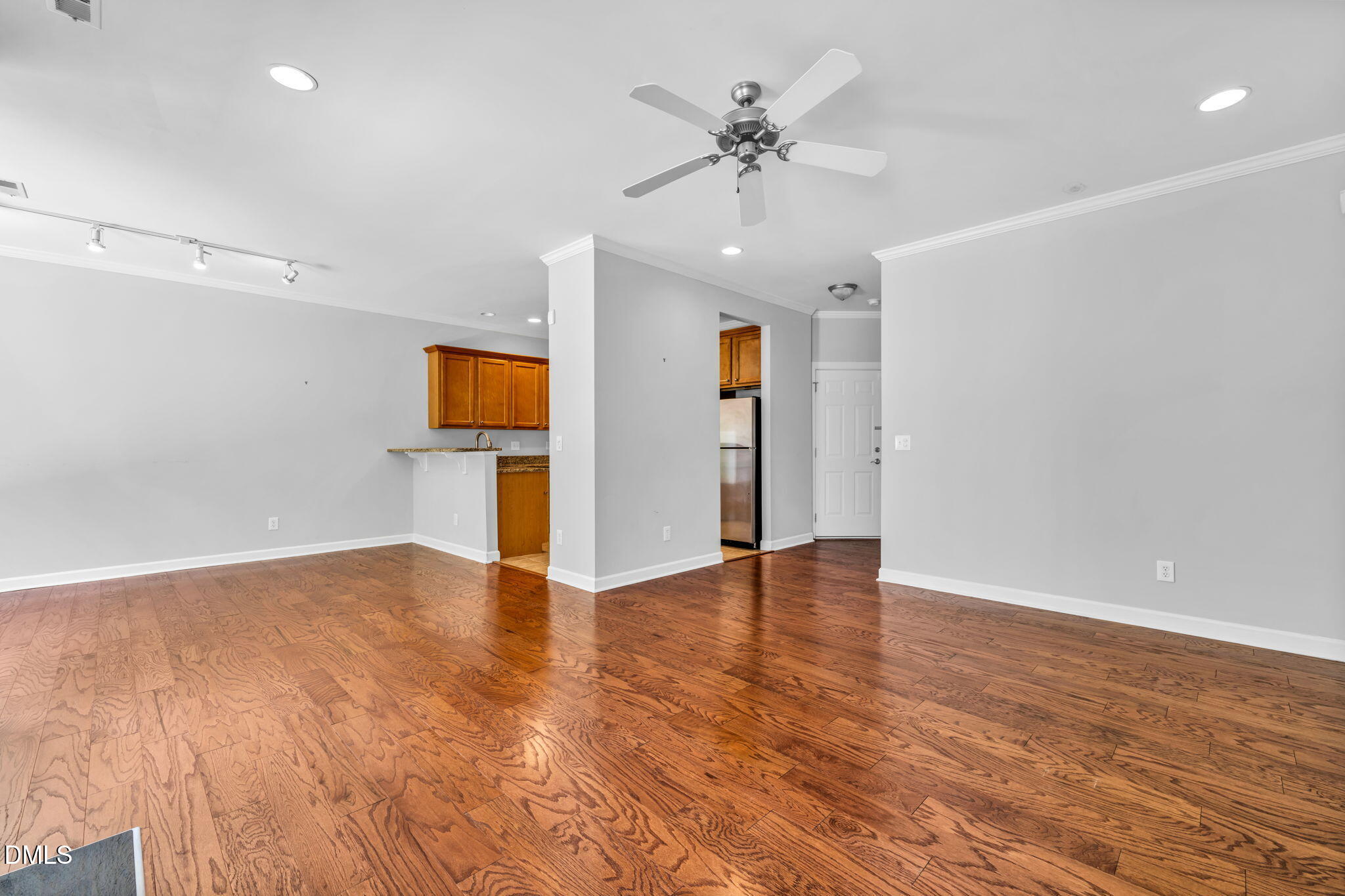 5515 South Roxboro Street, Unit 3 Durham, NC 27713 - Photo 5 of 22 7-web-or-mls-untitled-5 (2)