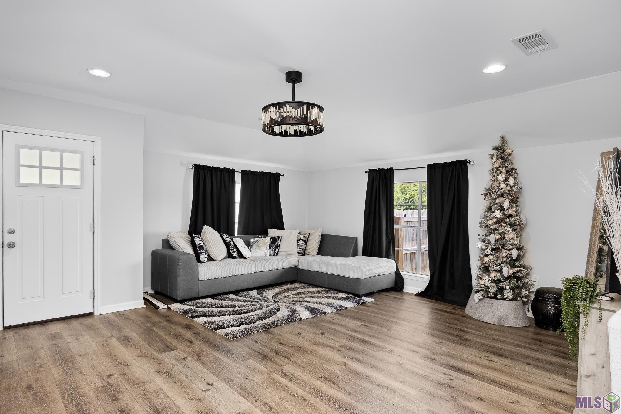 6464 Ford Street Baton Rouge, LA 70811 - Photo 4 of 18