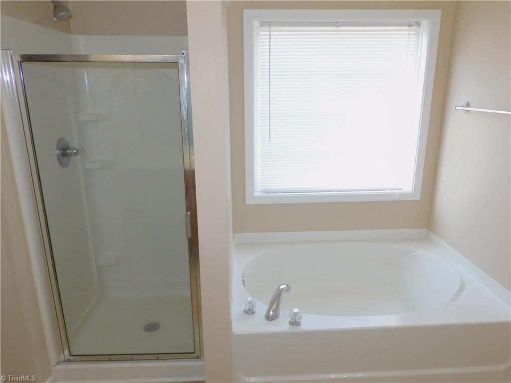 1300 Pondhaven Drive High Point, NC 27265 - Photo 18 of 32