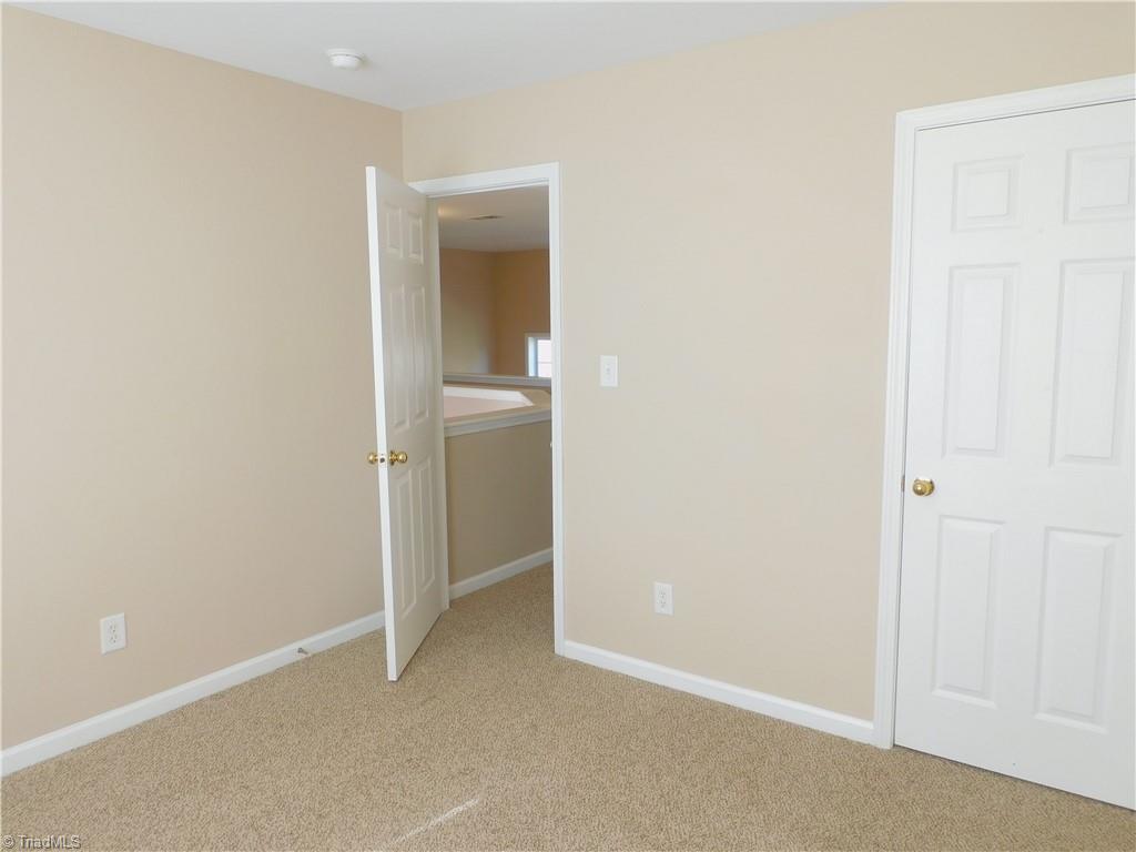 1300 Pondhaven Drive High Point, NC 27265 - Photo 22 of 32