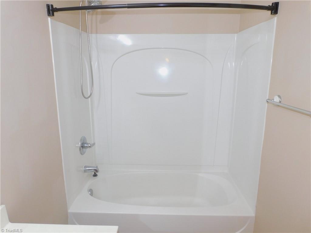 1300 Pondhaven Drive High Point, NC 27265 - Photo 29 of 32