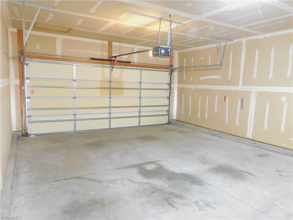 1300 Pondhaven Drive High Point, NC 27265 - Photo 32 of 32