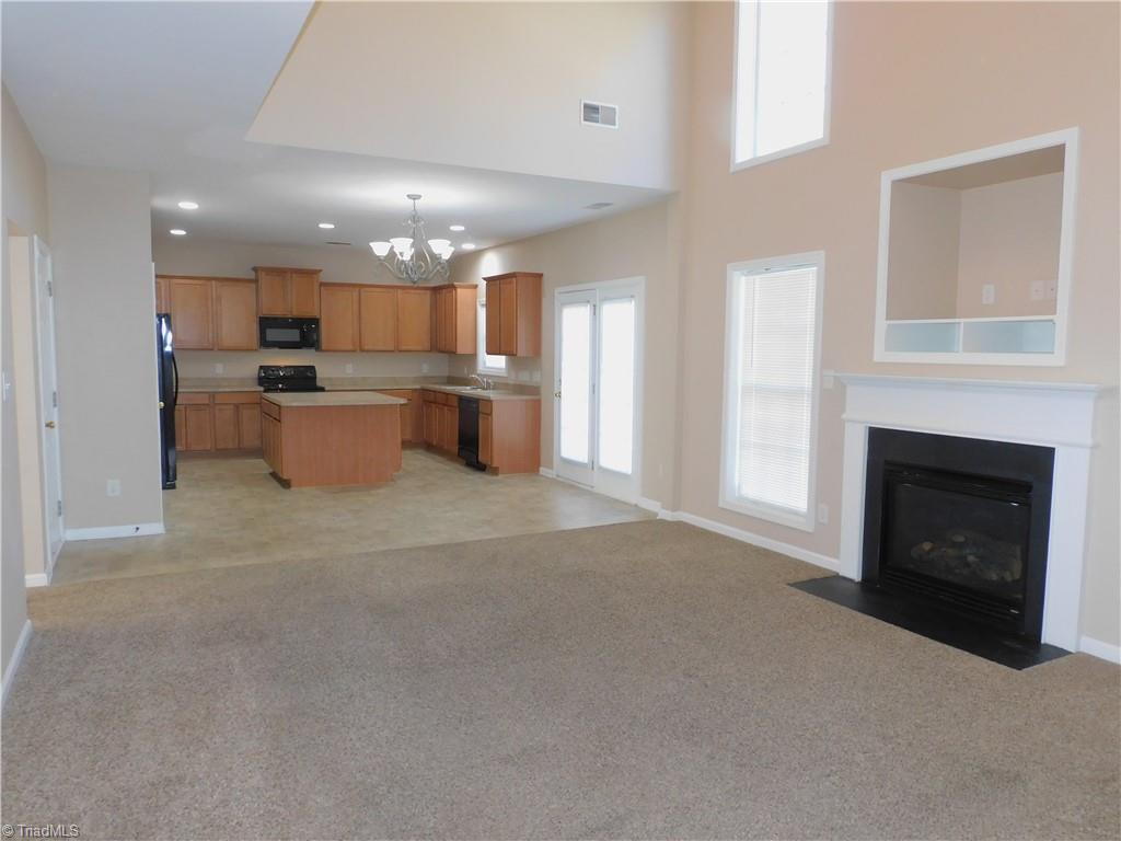 1300 Pondhaven Drive High Point, NC 27265 - Photo 5 of 32