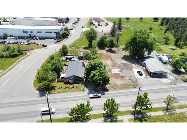 $795,000 | 1406 West Main Street, Molalla, OR 97038
