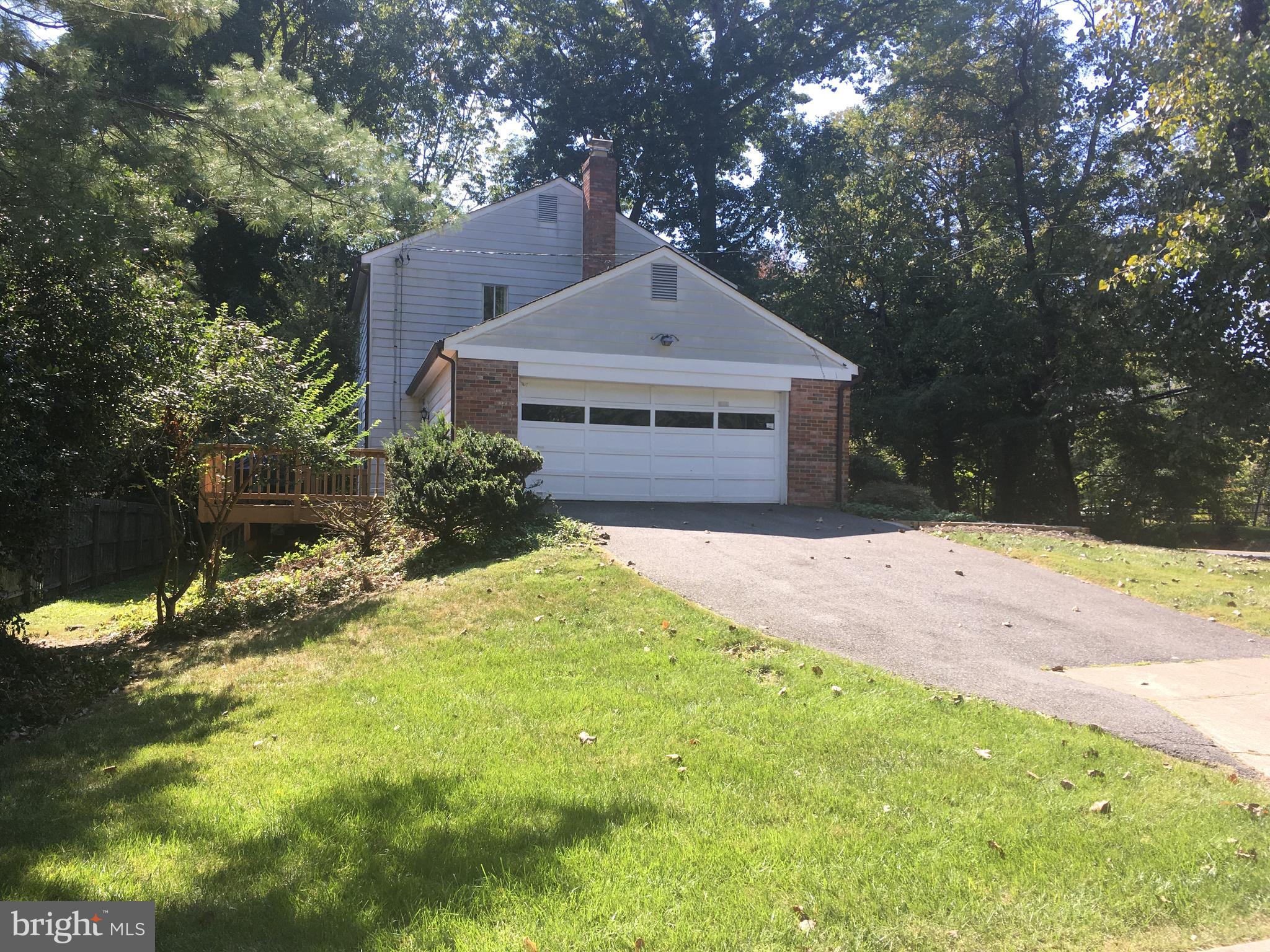 9221 Fernwood Road Bethesda, MD 20817 - Photo 2 of 9 Gallery Image 2