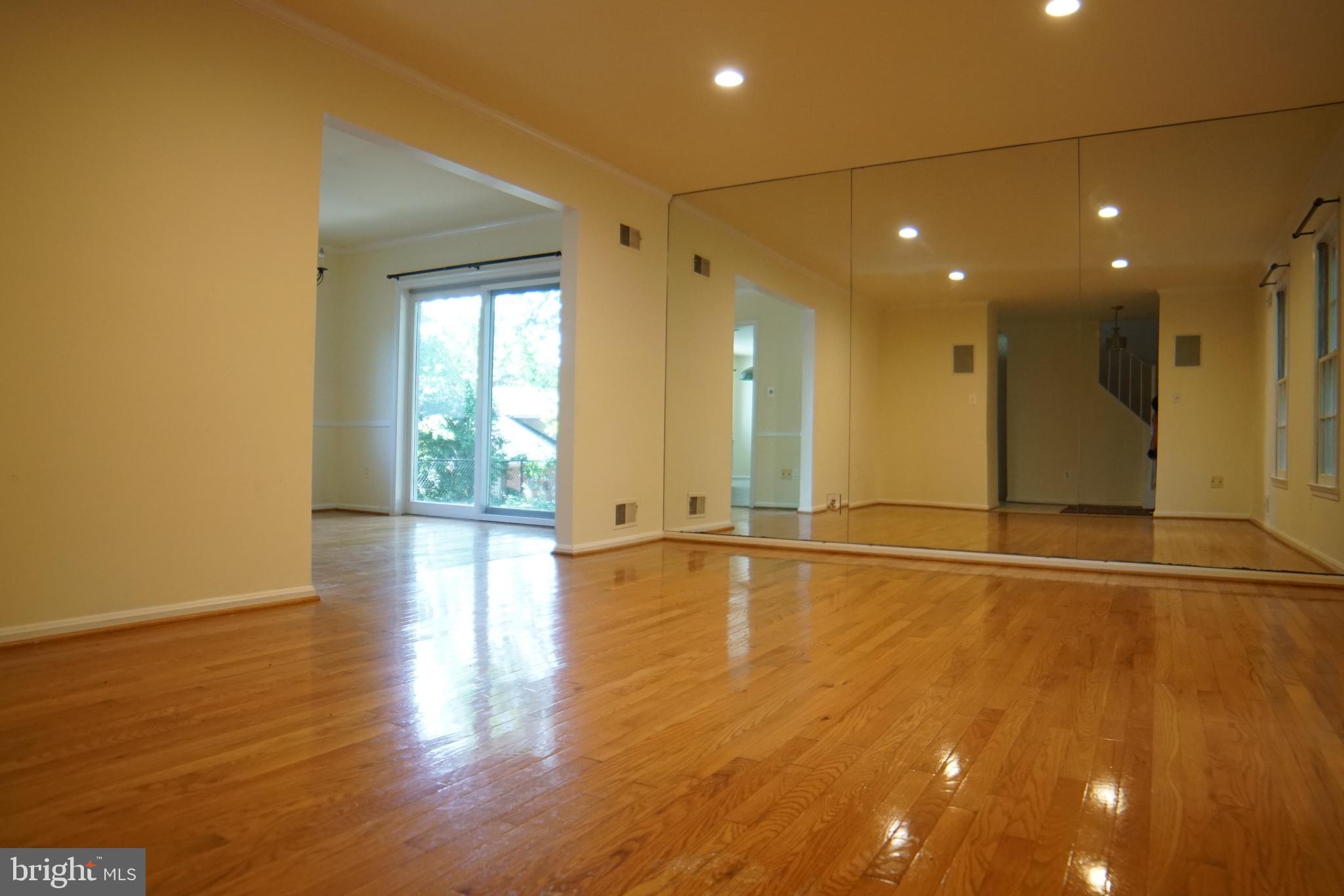 9221 Fernwood Road Bethesda, MD 20817 - Photo 8 of 9 Gallery Image 8