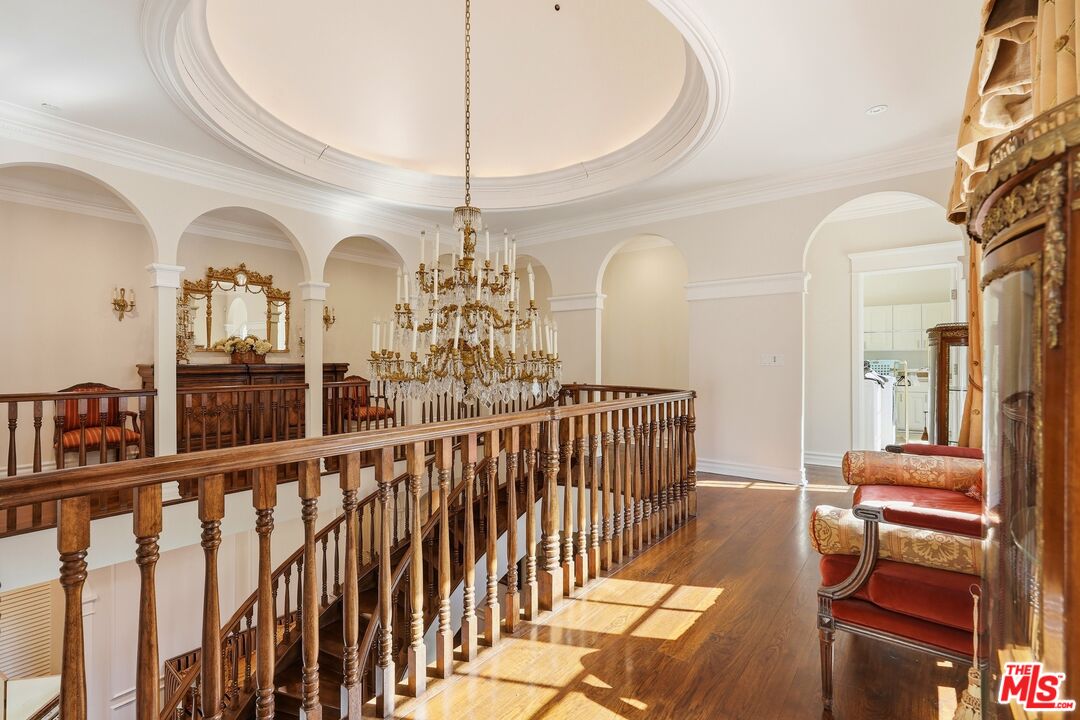 900 Chantilly Road Los Angeles, CA 90077 - Photo 19 of 46