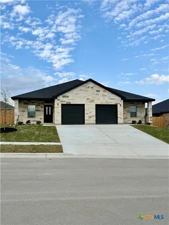 $395,000 | 114 Leon Lane, Copperas Cove, TX 76522