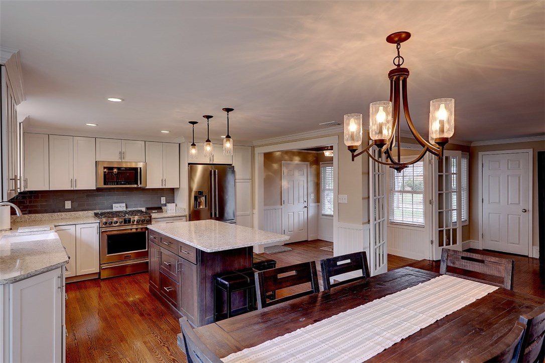 45 Chapin Road Barrington, RI 02806 - Photo 2 of 21