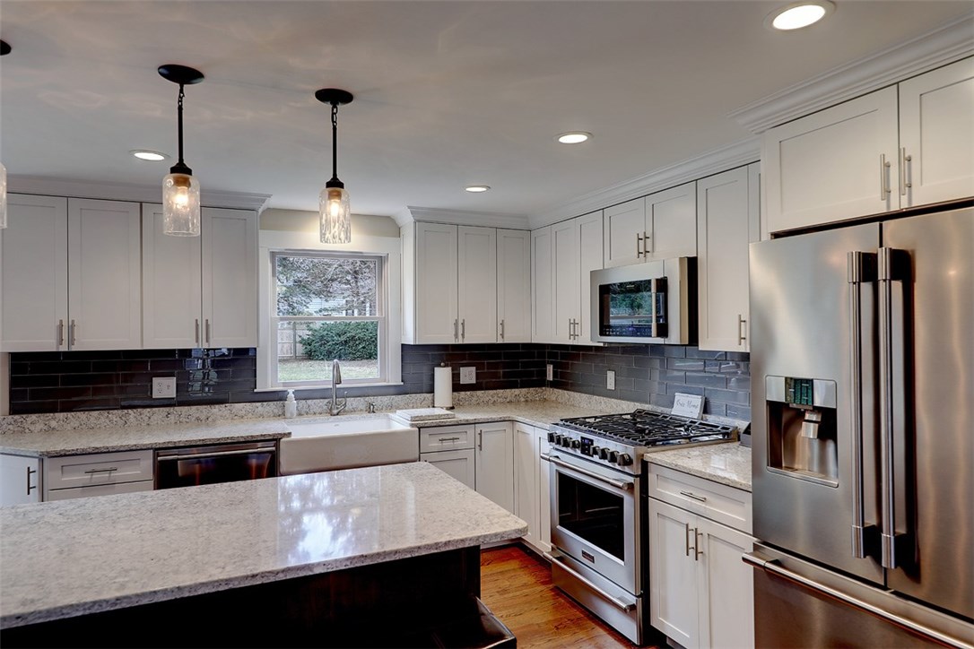 45 Chapin Road Barrington, RI 02806 - Photo 4 of 21