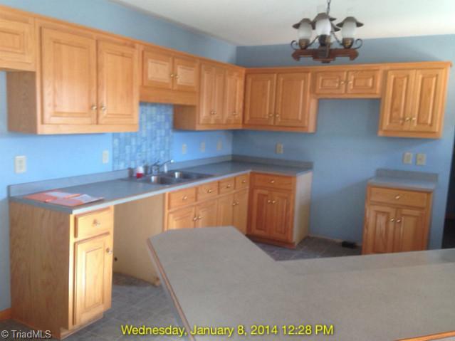 956 Deer Track Road Asheboro, NC 27205 - Photo 3 of 7 Kitchen.
