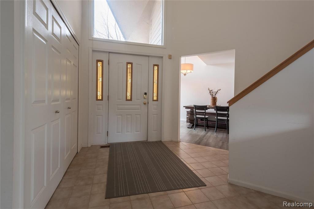 29588 Meadow Ridge South Farmington Hills, MI 48334 - Photo 9 of 17