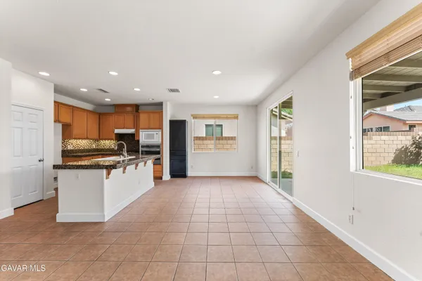 $520,000 | 6304 Starview Drive, Lancaster, CA 93536