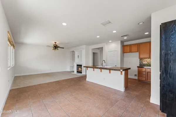 $520,000 | 6304 Starview Drive, Lancaster, CA 93536