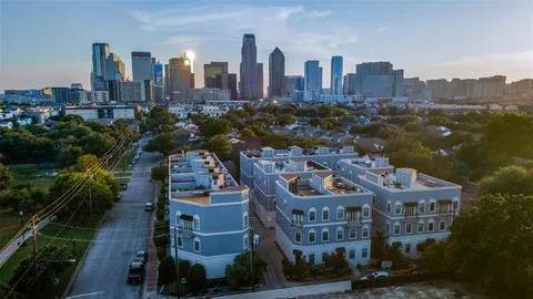 $560,000 | 1405 Mccoy Street, Unit 4U, Dallas, TX 75204