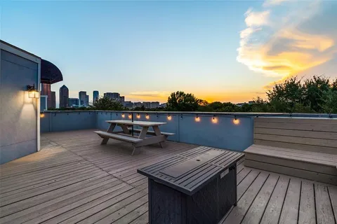 $560,000 | 1405 Mccoy Street, Unit 4U, Dallas, TX 75204