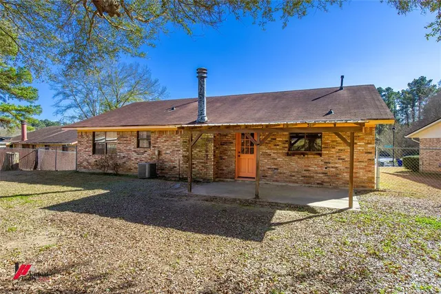 $1,500 | 4816 Honeysuckle Lane, Shreveport, LA 71118