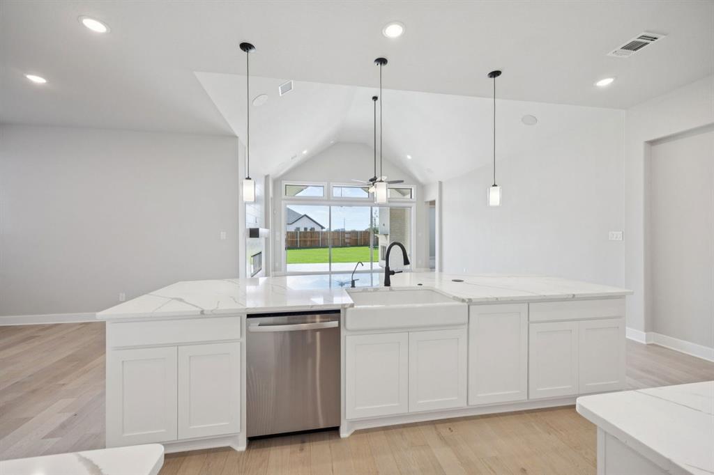 329 Bay Laurel Road McKinney, TX 75071 - Photo 8 of 29 7-329Bay_008