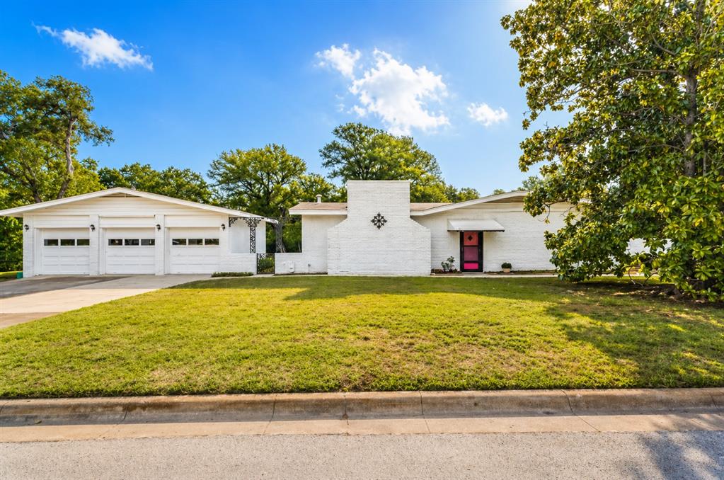 203 Lakeridge Road Lakeside, TX 76108 - Photo 1 of 29