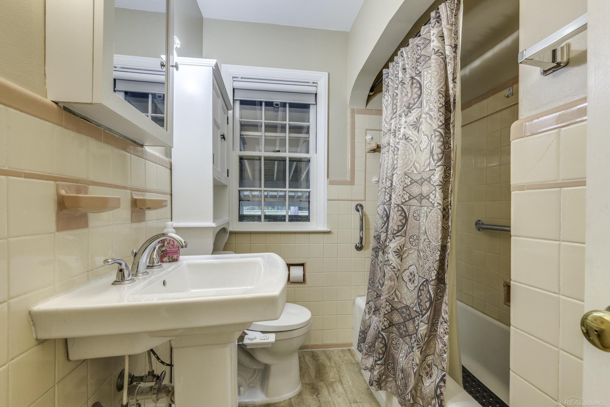 4484 Lakeshore Road Lexington, MI 48450 - Photo 20 of 93