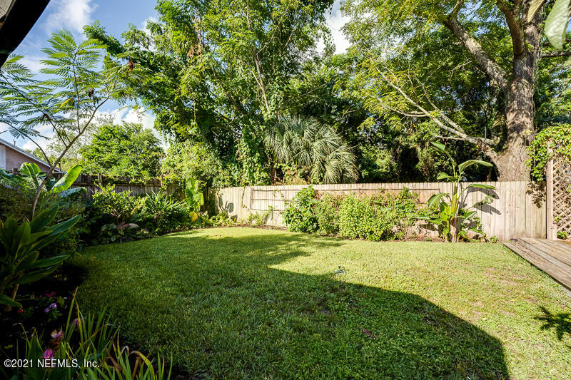 5116 Sunderland Road Jacksonville, FL 32210 - Photo 32 of 33 a view of a back yard