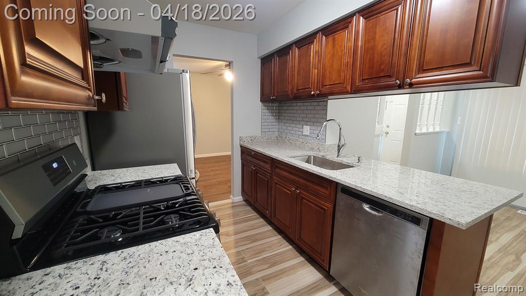 17676 Addison Street Southfield, MI 48075 - Photo 6 of 15