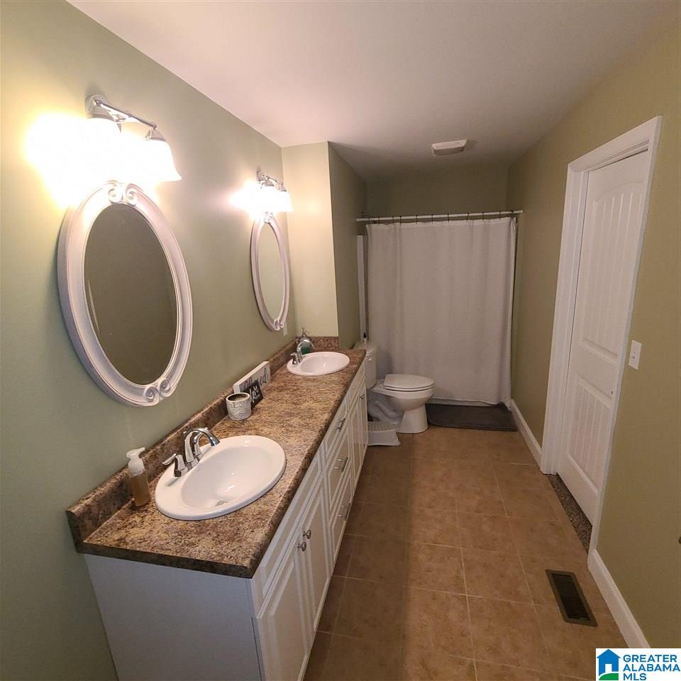 270 Ridgeway Circle Talladega, AL 35160 - Photo 9 of 21