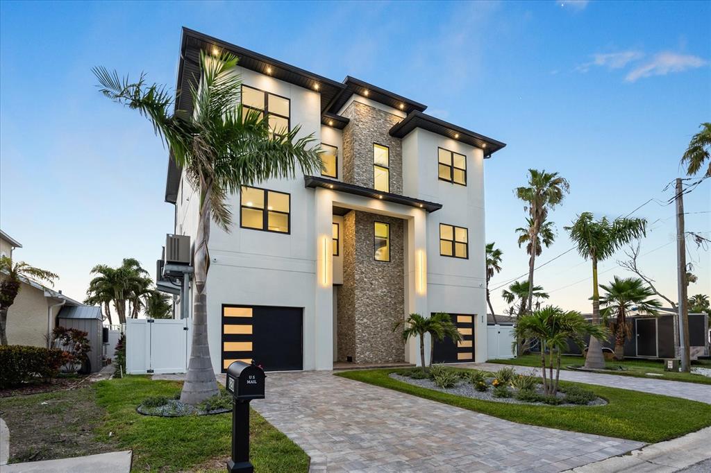 820 Bay Point Drive Madeira Beach, FL 33708 - Photo 4 of 93