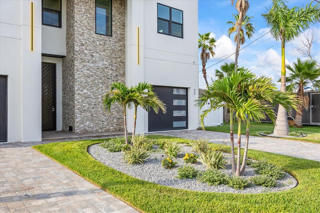 820 Bay Point Drive Madeira Beach, FL 33708 - Photo 6 of 93