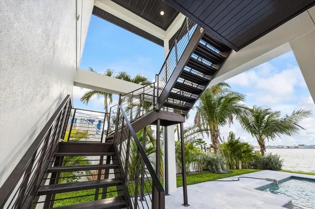 $17,000 | 820 Bay Point Drive, Madeira Beach, FL 33708