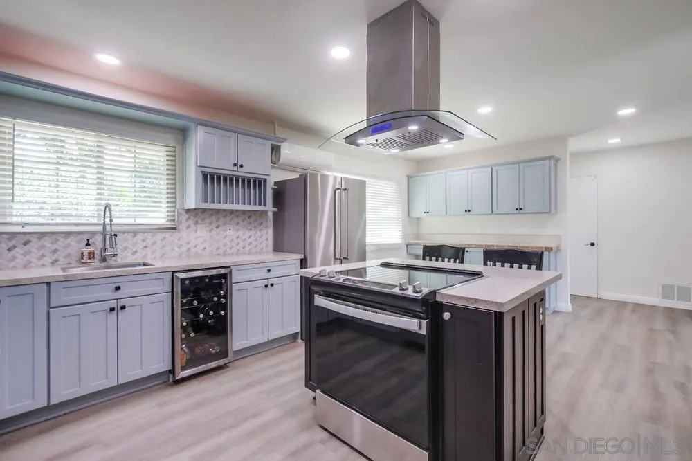 13918 Putney Road Poway, CA 92064 - Photo 9 of 69 Gallery Image 9