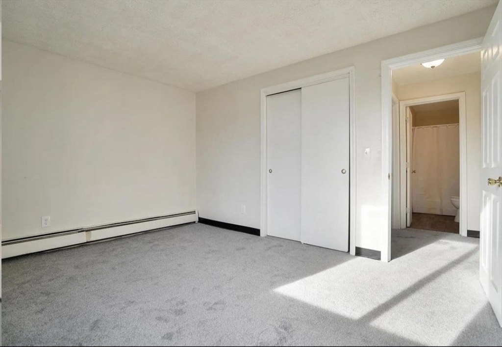 35 Log Street, Unit 3D Manchester, NH 03102 - Photo 4 of 8