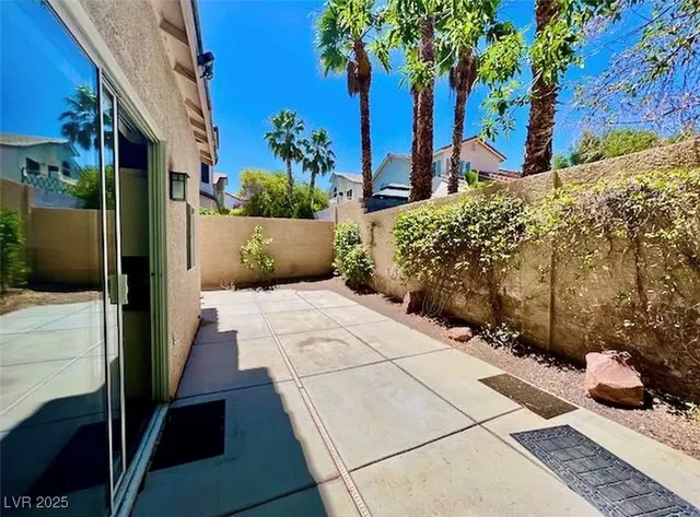 $2,400 | 2455 Silver Sunrise Lane, Henderson, NV 89052