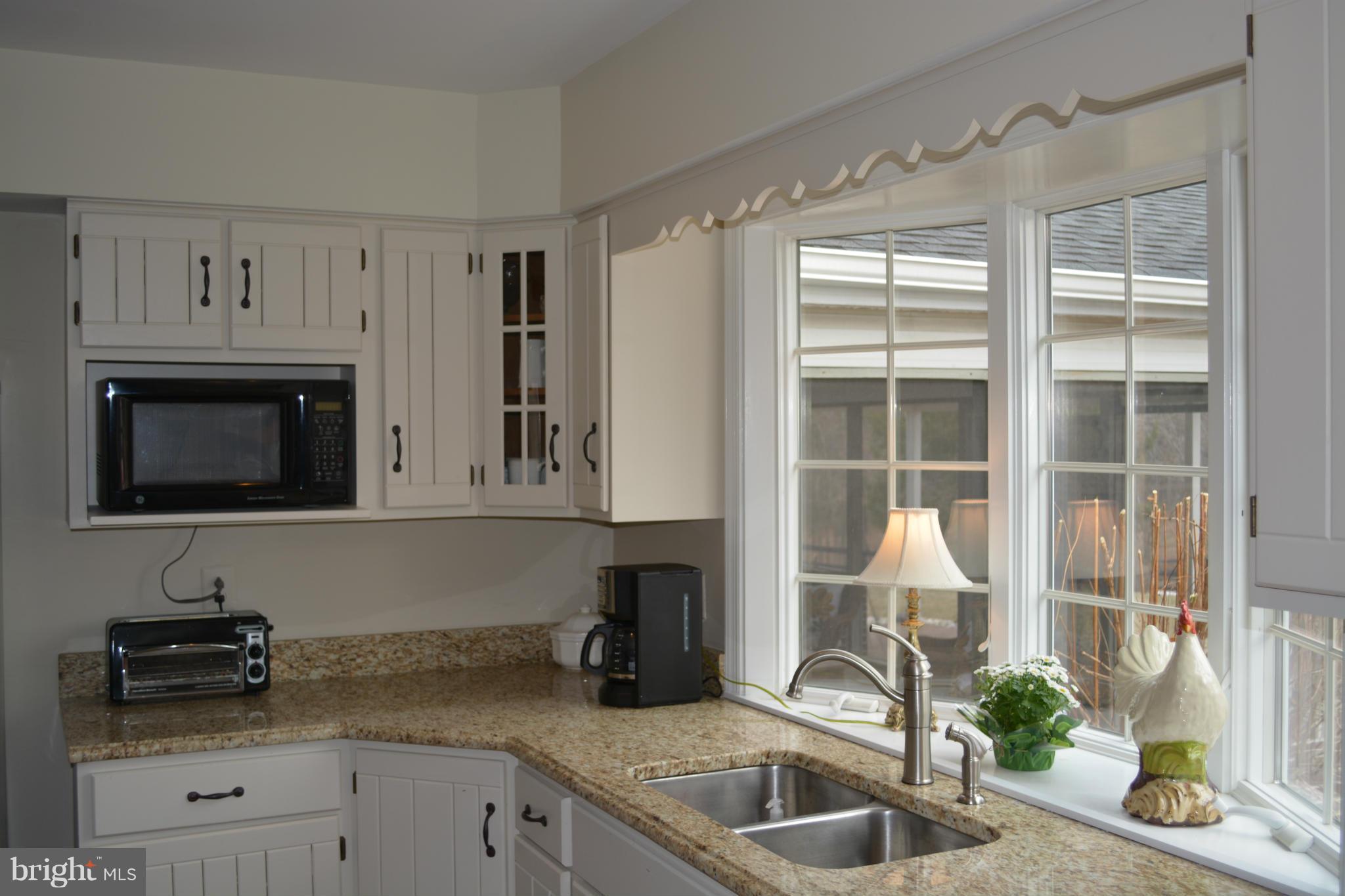 36364 Shoemaker School Road Purcellville, VA 20132 - Photo 11 of 30 Kitchen