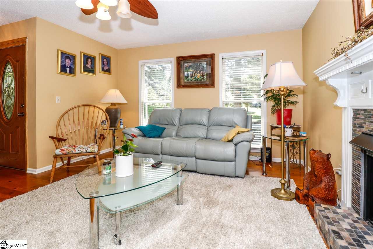 212 Cox Ridge Court Travelers Rest, SC 29690 - Photo 8 of 28 Gallery Image 8