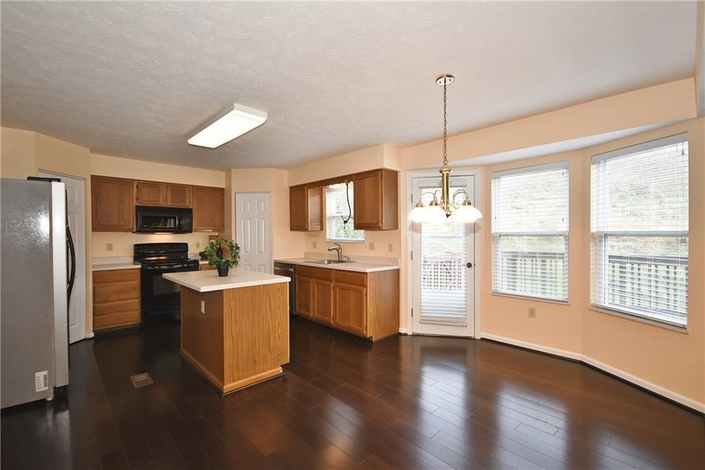 3010 Meyeridge Road Pittsburgh, PA 15209 - Photo 8 of 25 Gallery Image 8