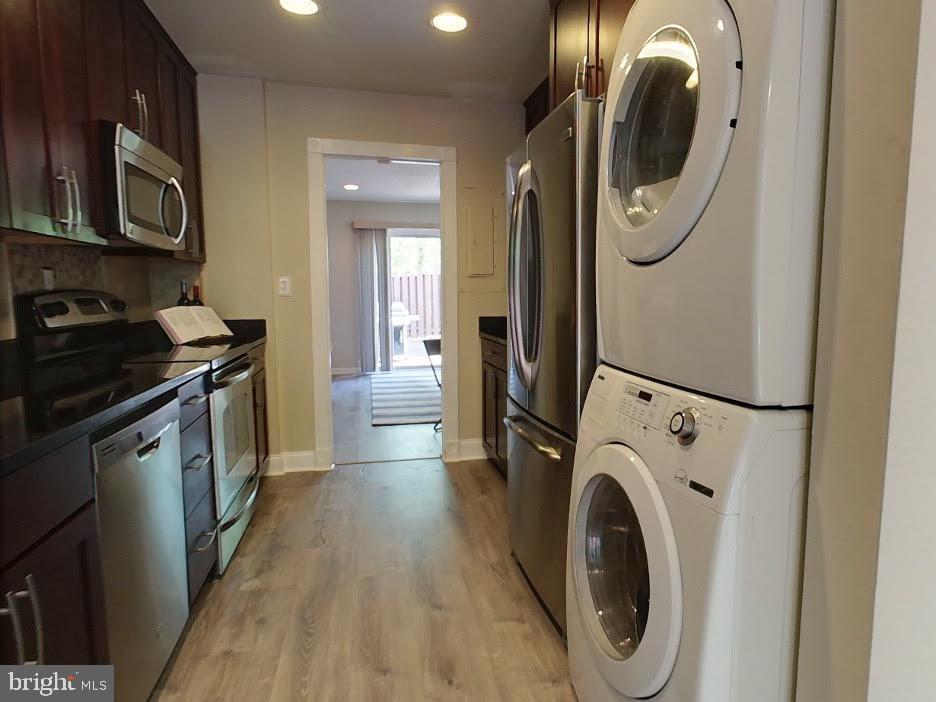 2308 Southgate Square Reston, VA 20191 - Photo 8 of 23