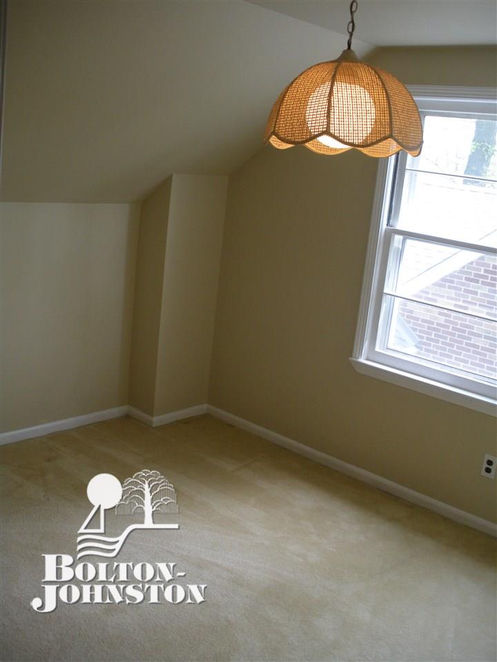1497 Torrey Road Grosse Pointe, MI 48236 - Photo 34 of 49 31319575-33.JPG