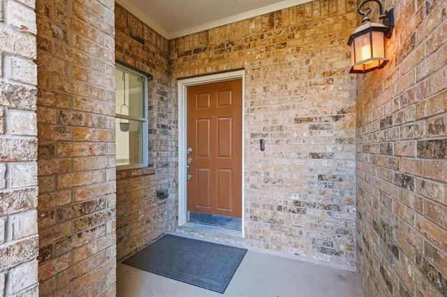 $350,000 | 6000 Lost Valley Drive, The Colony, TX 75056