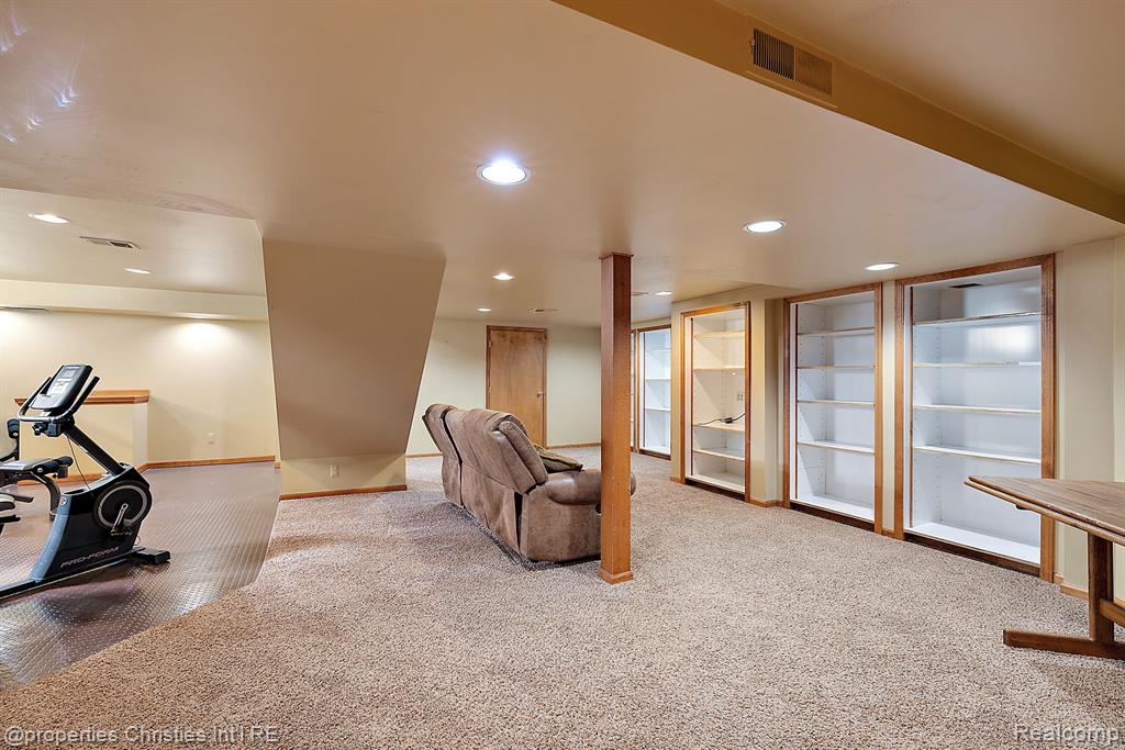 817 Stag Ridge Road Rochester Hills, MI 48309 - Photo 60 of 80