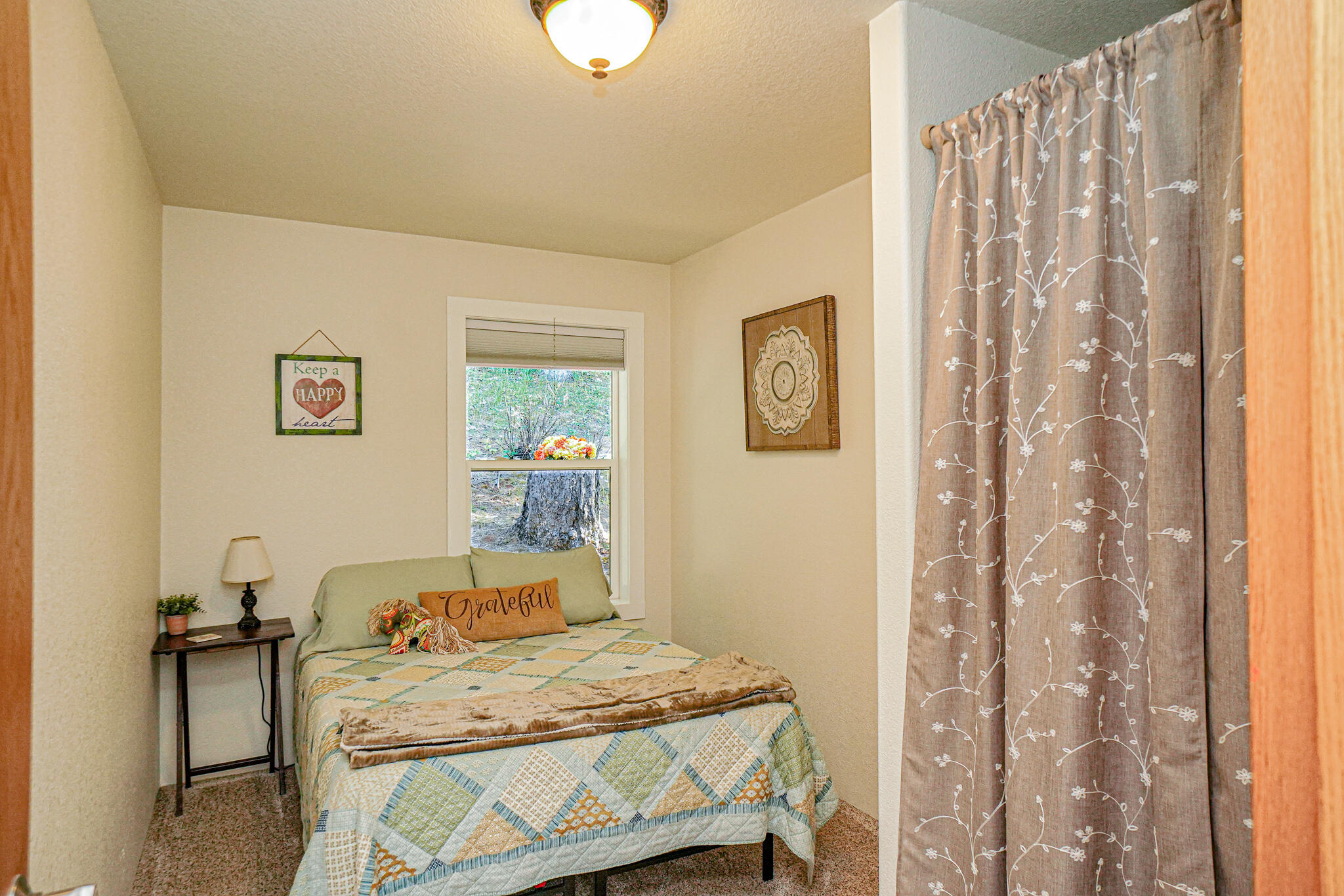 186 Felkner Road Grants Pass, OR 97527 - Photo 39 of 68 DSC09782