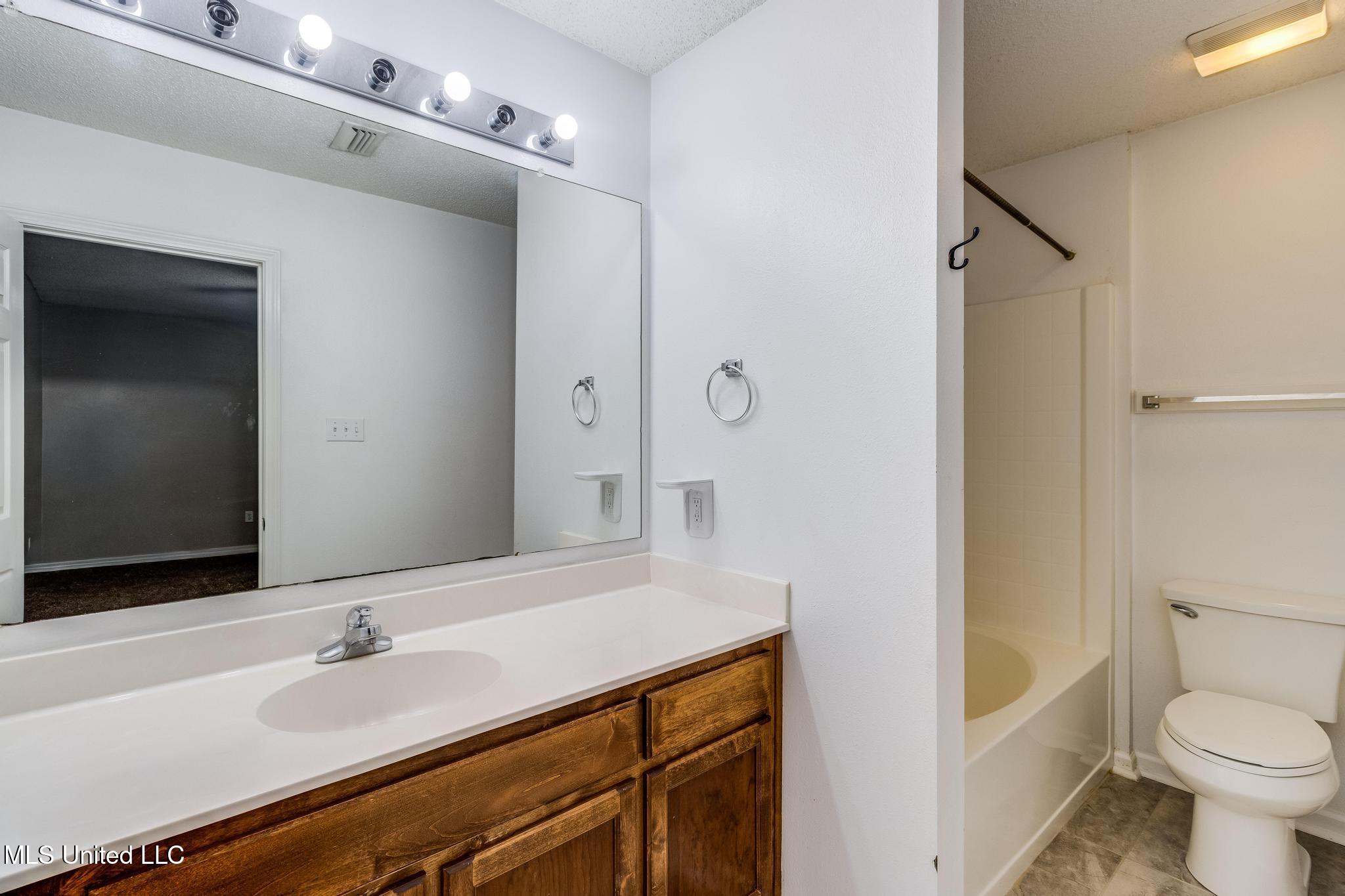 13501 St Martin Drive Ocean Springs, MS 39564 - Photo 13 of 17 12